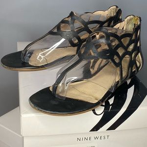 Nine West leather “Wild Child” sandal flats - black - back zipper - size 5
